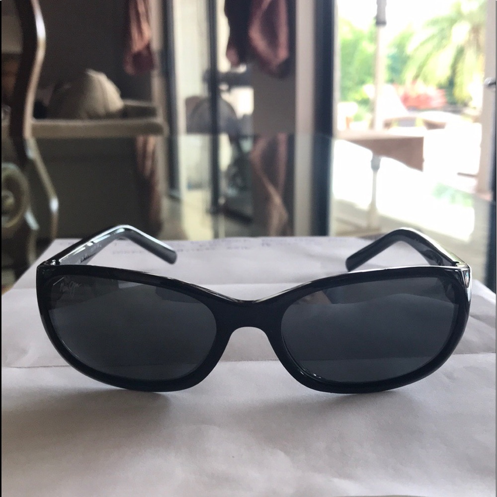 Maui Jim Kuiaha Bay sunglasses with case